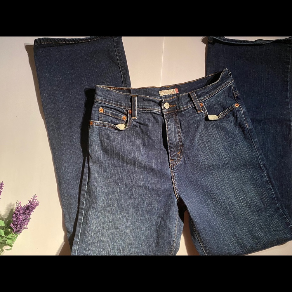 Women Levi 512 jeans size 12M